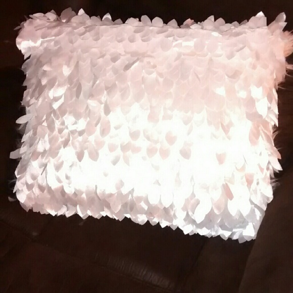 Pillows - Picture 1 of 1