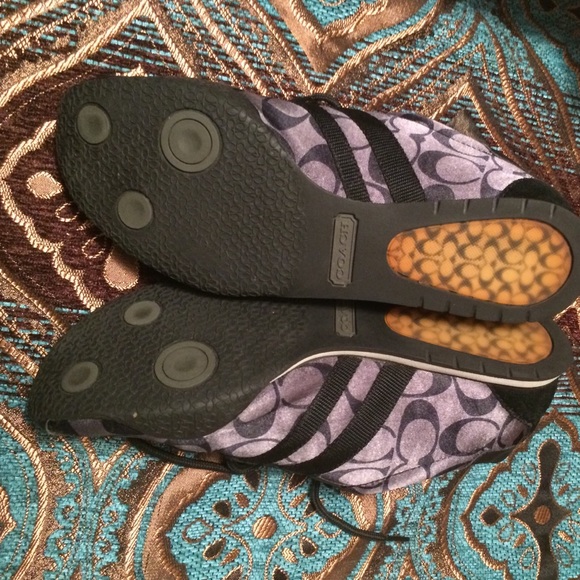 🎉host pick🎉50$ ✂️Coach sneakers - Picture 3 of 4