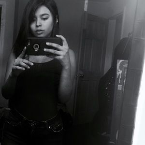 Meet your Posher, Vivian