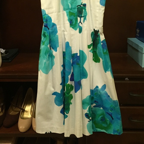 Calvin Klein floral high neck sleeveless dress - Picture 2 of 4