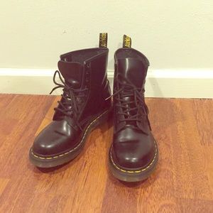Dr martens black leather boots