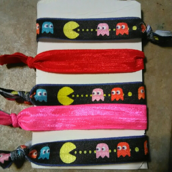 5 handmade hair ties