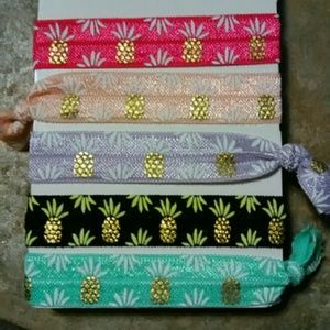 5  handmade hair ties