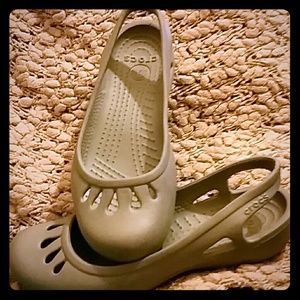 Crocs Malinda ballet flats, size 7 W, gray