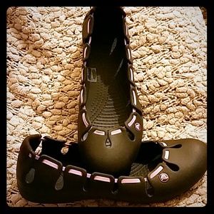 Crocs Brown and pink Springi ballet flat size 7 W