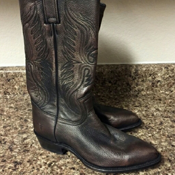 Frye pull on cowboy/cowgirl boots