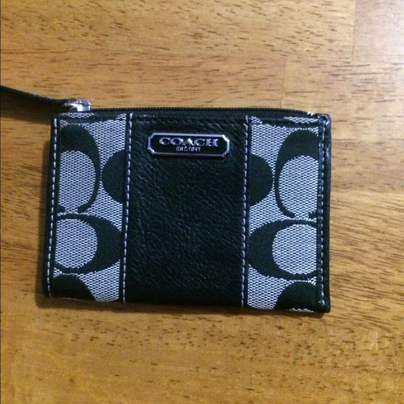 Coach change purse - Picture 1 of 4