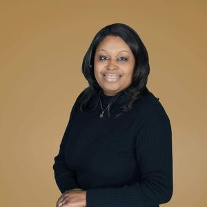 Meet your Posher, Eldertisha