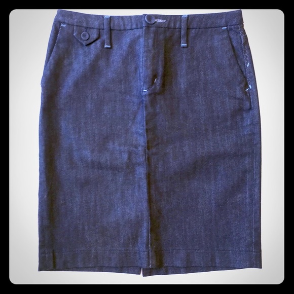 Banana Republic Dark wash Denim skirt