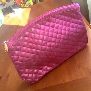 💕Donna Dixon Extra Large Pink Quilted Clutch💕