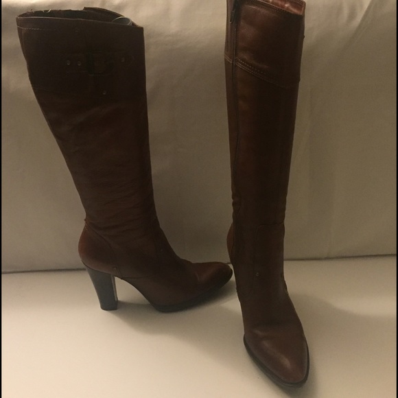 Boots - Picture 2 of 3