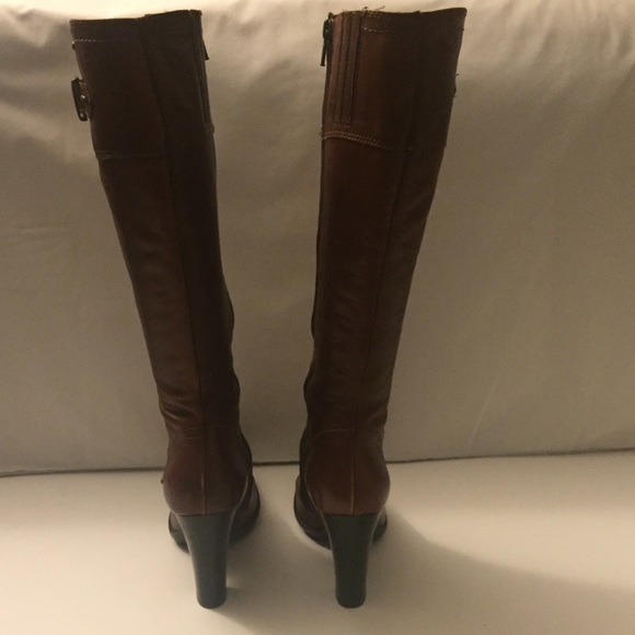 Boots - Picture 3 of 3