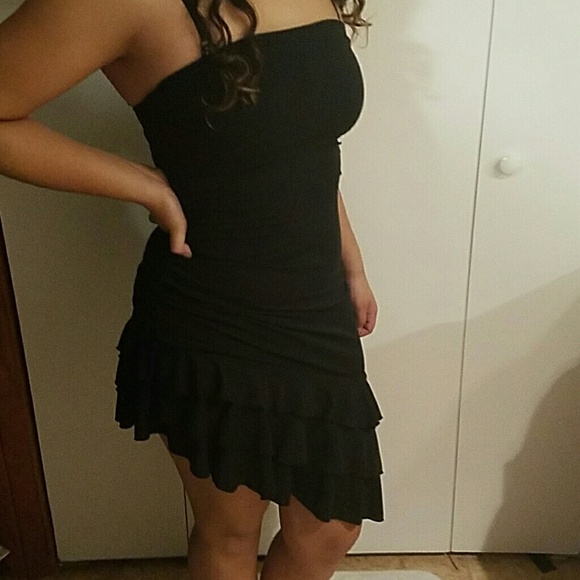 Black dress - Picture 2 of 3