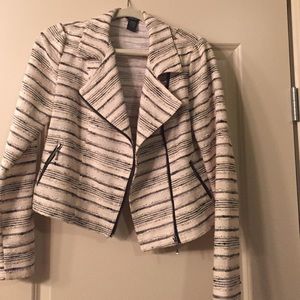 💥flash sale💥 Fitted crop blazer, never worn
