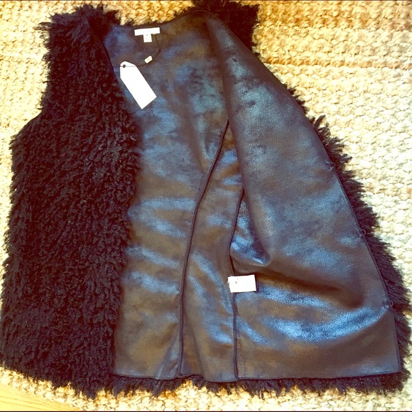 Sophie Max Tops - ❗️FINAL PRICE❗️NWT- Black Faux Fur Vest