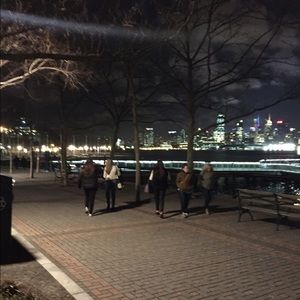 Meet your Posher, Bee