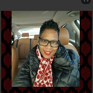 Meet your Posher, Dedra k