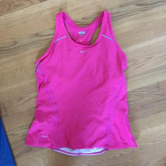 Great hot pink Nike top!