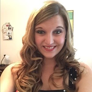 Meet your Posher, Suzanne