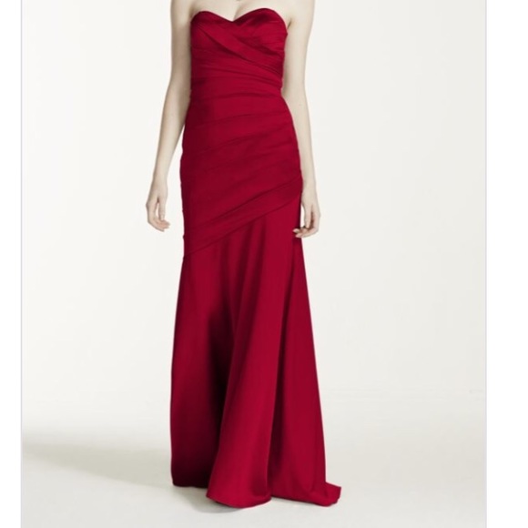 Red satin strapless formal dress - Picture 1 of 3