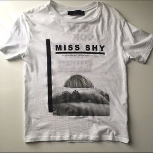 Zara miss shy tee