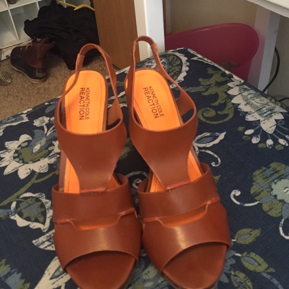 Kenneth Cole reaction heels