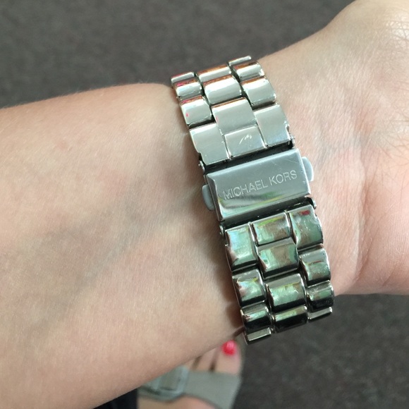 Gently used Michael Kors watch! - Picture 2 of 4