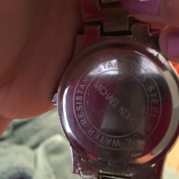 Gently used Michael Kors watch! - Picture 4 of 4