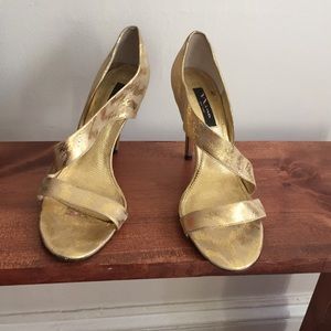 Gold heels Gold heels
