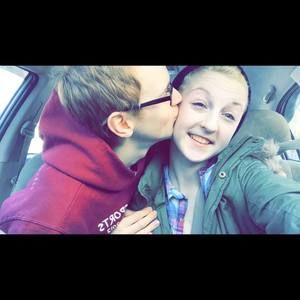 Meet your Posher, Alyson