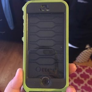 Waterproof otter box