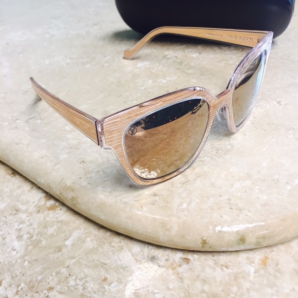 Rose gold Louis Vuitton sunglasses