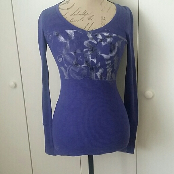 American Eagle Long Sleeve Tee