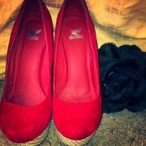 Sheikh Red High Wedges