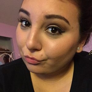 Meet your Posher, Karissa