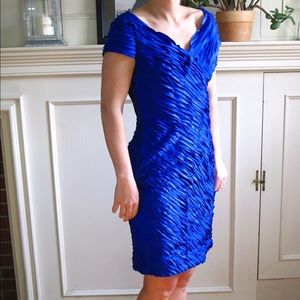 Amazing Carmen Marc Valvo dress