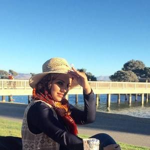 Meet your Posher, Hala