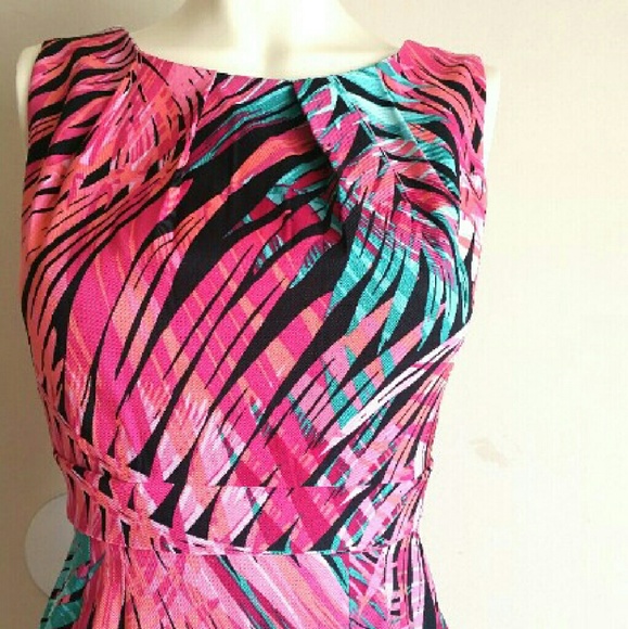 🍎SOLD🍎Palm Leaf Dress - Picture 2 of 4