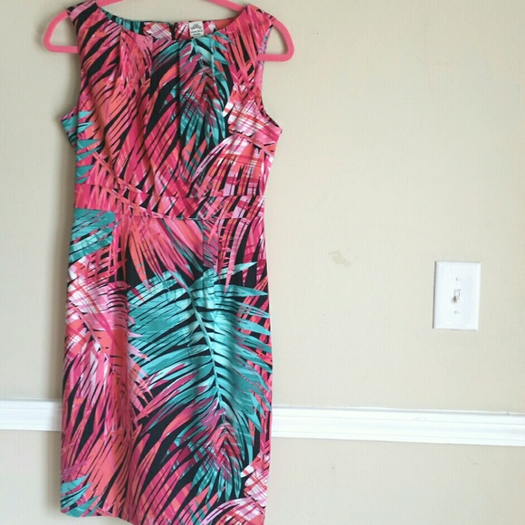 🍎SOLD🍎Palm Leaf Dress - Picture 4 of 4