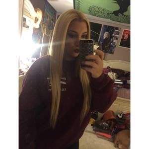 Meet your Posher, Kayla