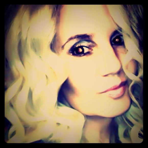 I am now a Posh Ambassador 🥂🍾 - Picture 2 of 6