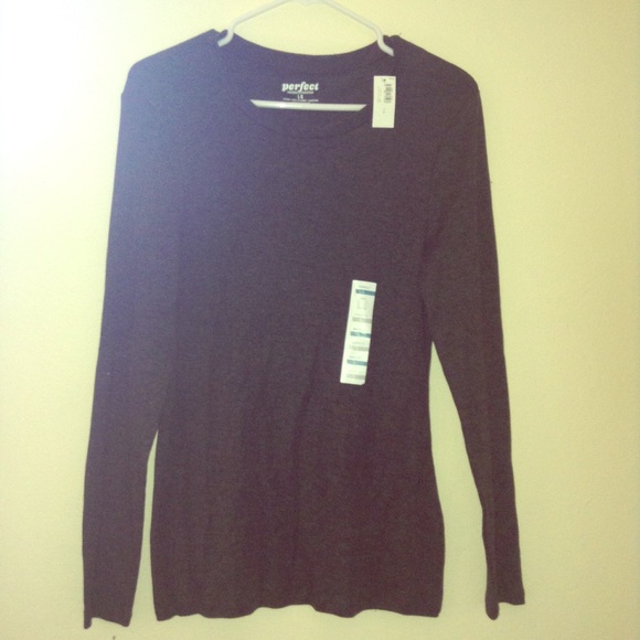 ⭐️Dark Gray Top⭐️