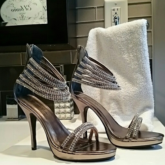 🆕SEXY Gorgeous heels🎉🎉Host pick🎉🎉 - Picture 5 of 7