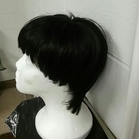 Wig - Picture 2 of 3