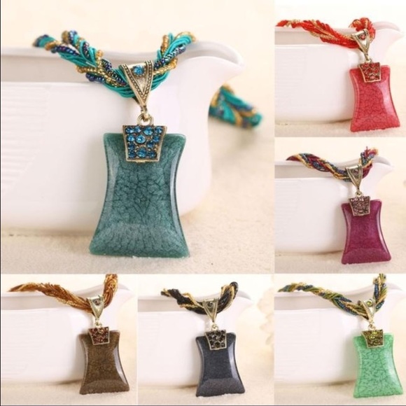 Boho Rhinestone Statement Necklace - Picture 4 of 4