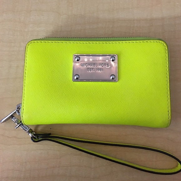 Michael Kors Wallet/wristlet