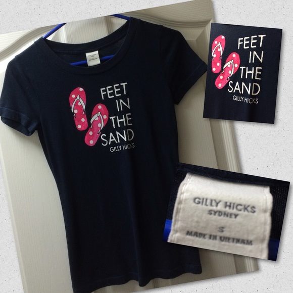 Gilly Hicks Navy tee