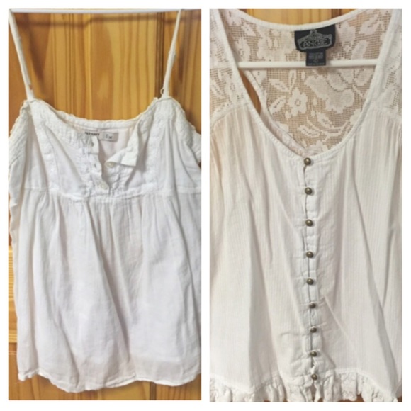 White tank top bundle