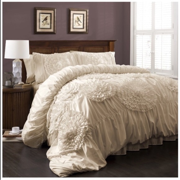 Anthropologie comforter with 2 shams