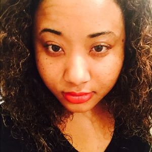 Meet your Posher, Nilaja